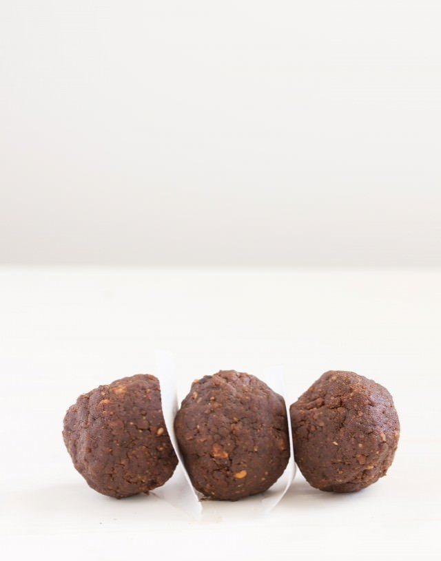 tried and true: chocolate brownie energy bites