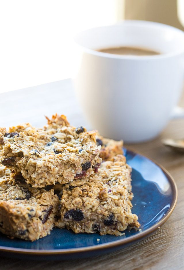 berry chia breakfast bars